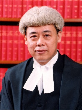 主席 : 上訴法庭法官楊振權法官 主席 : 上訴法庭法官楊振權法官